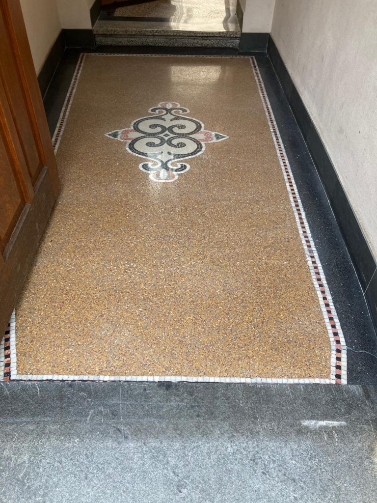 Terrazzoboden Sanırrung nach dem sanıerung